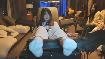 【推特大王】狂挠到崩溃的高颜值精神小妹梨梨